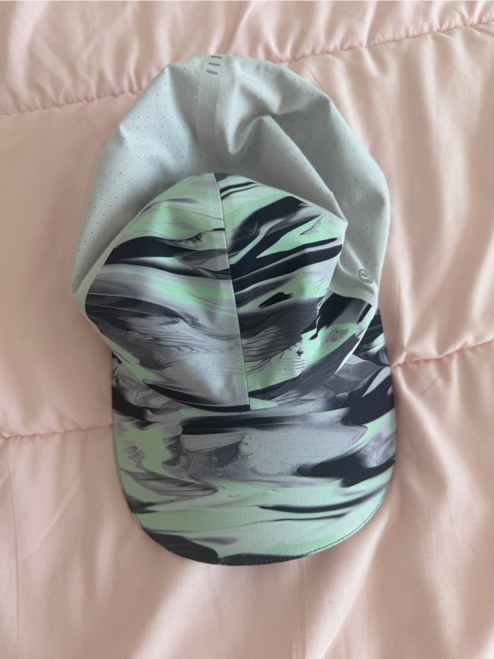 Fast and Free Run Hat